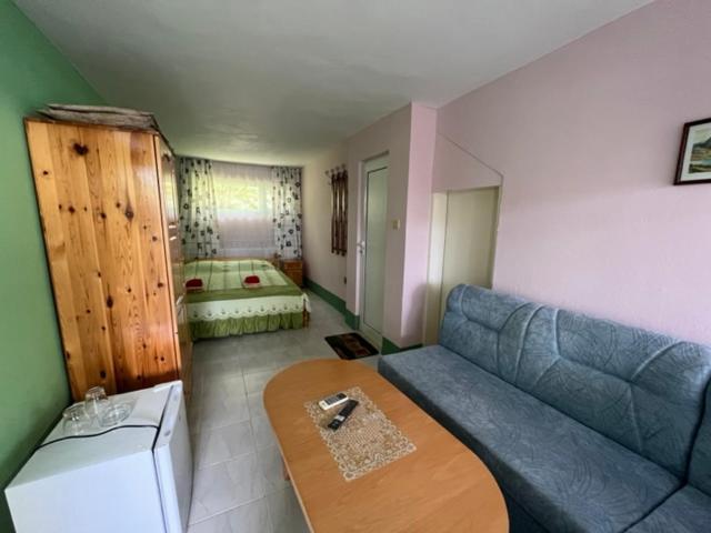 Guest House Paskal 발치크 외부 사진